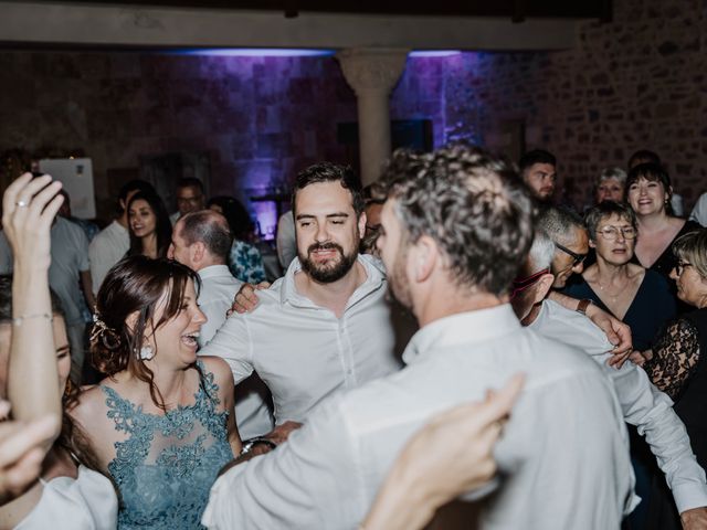 Le mariage de Damien et Alexandrine à Aimargues, Gard 30