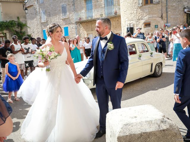 Le mariage de Matthias et Célia à Simiane-la-Rotonde, Alpes-de-Haute-Provence 48