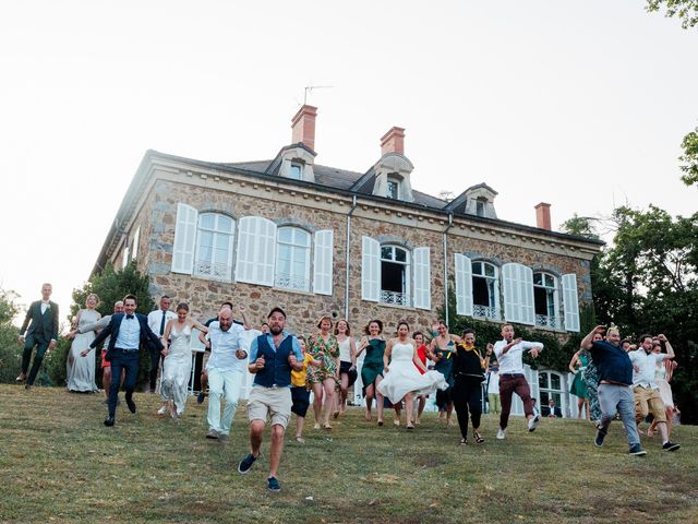 Le mariage de Frédéric et Delphine à Roiffieux, Ardèche 5