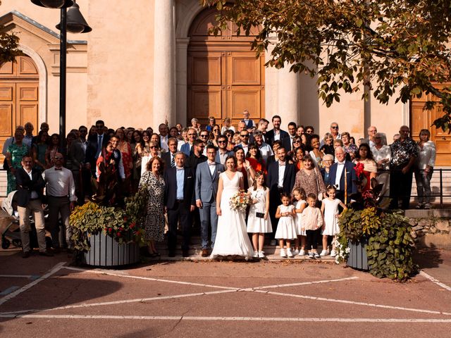 Le mariage de Andrea et Noémie à Le Breuil, Rhône 93