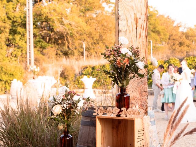 Le mariage de Andrea et Noémie à Le Breuil, Rhône 95