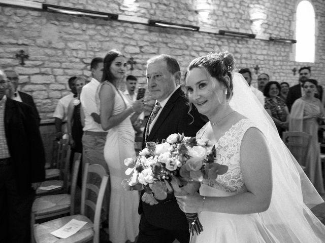 Le mariage de Benjamin et Amélie à Beaulon, Allier 15