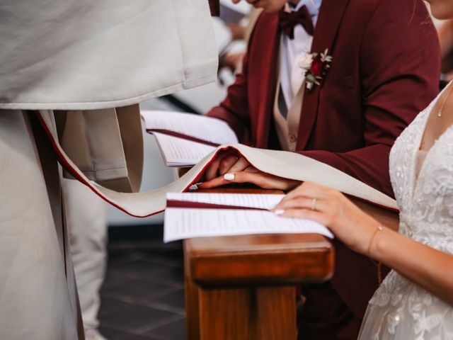 Le mariage de Charles et Ségolène à Capelle, Nord 30