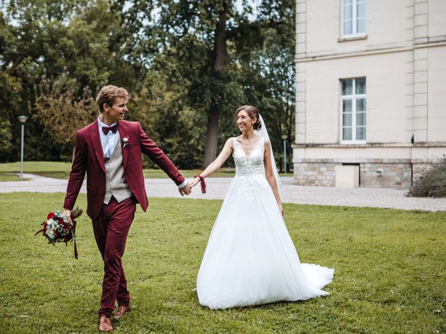 Le mariage de Charles et Ségolène à Capelle, Nord 44