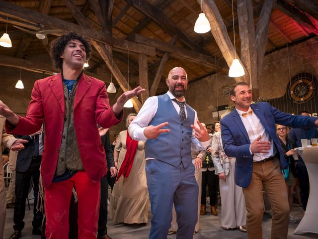 Le mariage de Nicolas et Sandy à Sainte-Bazeille, Lot-et-Garonne 35