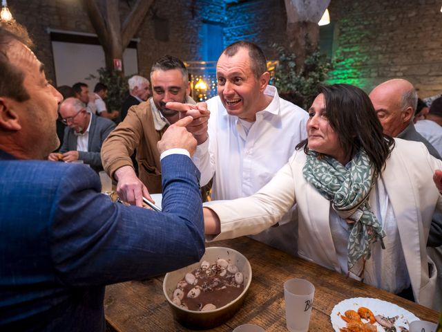 Le mariage de Nicolas et Sandy à Sainte-Bazeille, Lot-et-Garonne 43