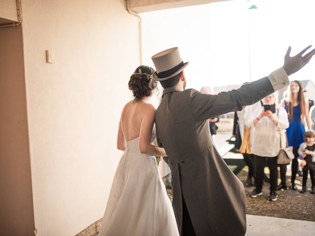 Le mariage de Julien et Carol-Ann à Langres, Haute-Marne 17