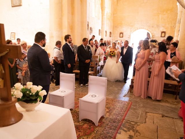 Le mariage de Logan et Aurélie à Saint-Sulpice-d&apos;Arnoult, Charente Maritime 51