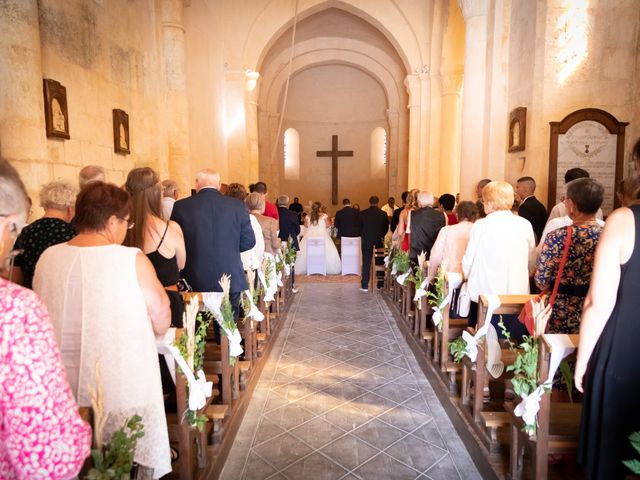 Le mariage de Logan et Aurélie à Saint-Sulpice-d&apos;Arnoult, Charente Maritime 55