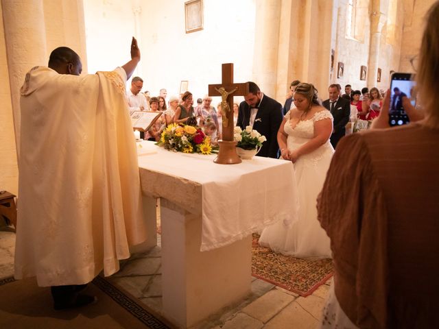 Le mariage de Logan et Aurélie à Saint-Sulpice-d&apos;Arnoult, Charente Maritime 59