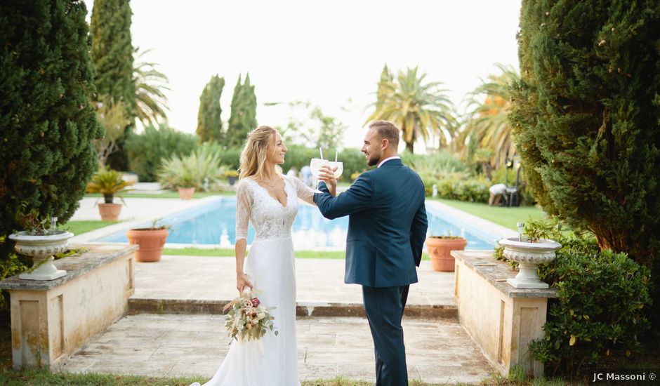 Le mariage de Corentin et Mailys à Venzolasca, Corse