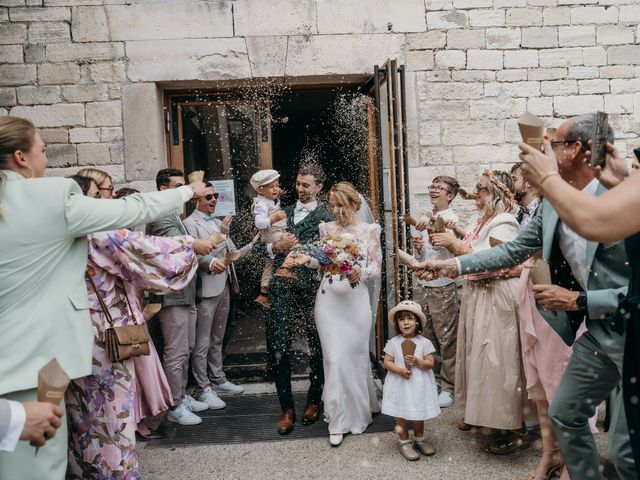 Le mariage de Arthur et Anais à Verfeuil, Gard 2