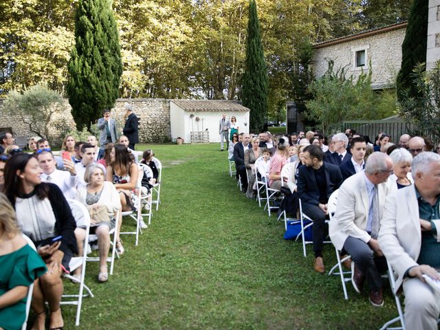 Le mariage de Steve et Manue à Orgon, Bouches-du-Rhône 12