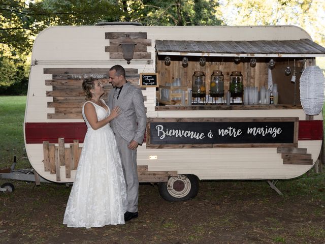 Le mariage de Steve et Manue à Orgon, Bouches-du-Rhône 14