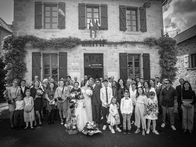 Le mariage de Francis et Krystina à Balaguier-d&apos;Olt, Aveyron 14