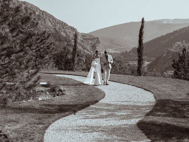 Le mariage de Sophia et Raphaël à Sisteron, Alpes-de-Haute-Provence 5