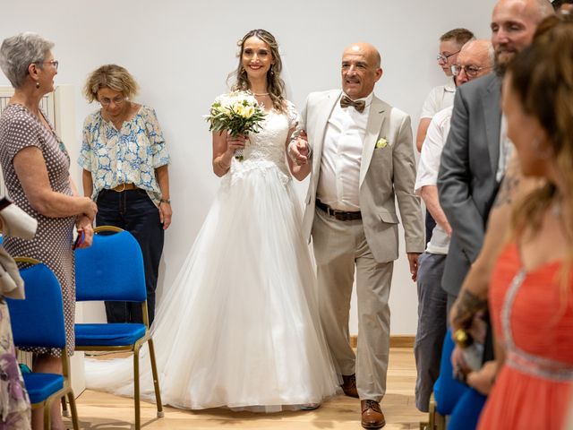 Le mariage de Sébastien et Héléna à Marseille, Bouches-du-Rhône 18