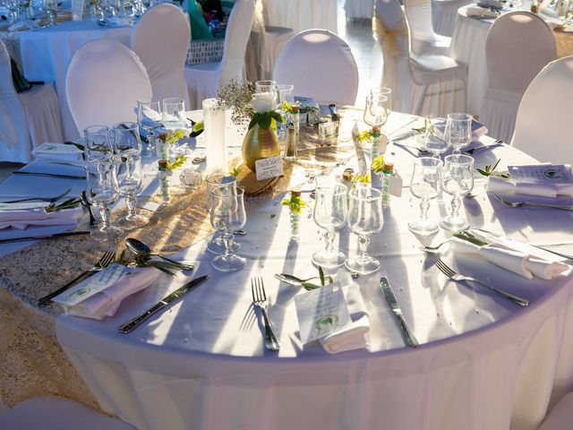 Le mariage de Sébastien et Héléna à Marseille, Bouches-du-Rhône 33