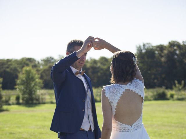 Le mariage de Nicolas et Mélanie à Saint-Aubin-des-Ormeaux, Vendée 7