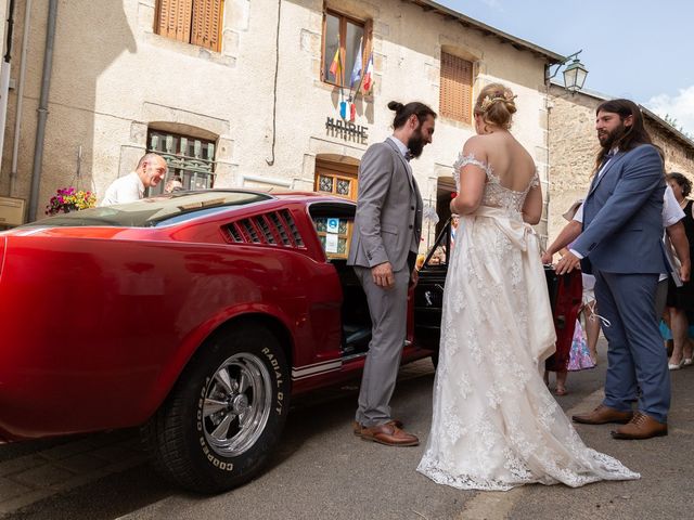 Le mariage de Loïc et Lauryn à Le Mayet-de-Montagne, Allier 2