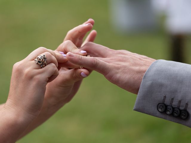 Le mariage de Loïc et Lauryn à Le Mayet-de-Montagne, Allier 18