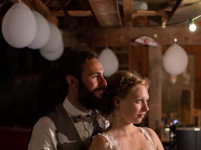 Le mariage de Loïc et Lauryn à Le Mayet-de-Montagne, Allier 23