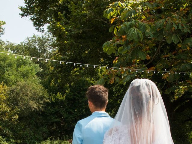 Le mariage de Alex et Léa à Vélines, Dordogne 30