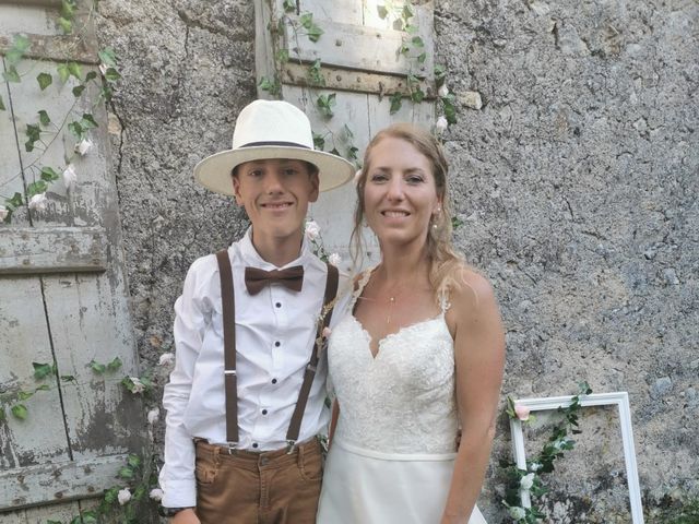 Le mariage de Arnaud  et Claire à Bourlens, Lot-et-Garonne 32