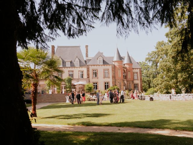 Le mariage de Rémy et Élodie à Combourg, Ille et Vilaine 28