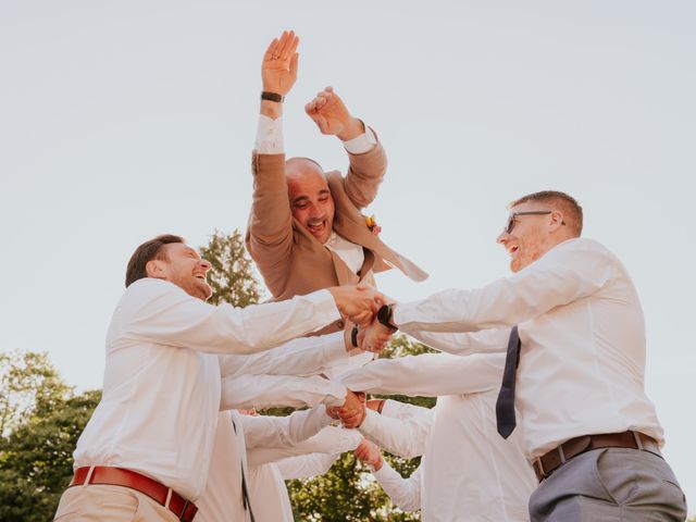 Le mariage de Rémy et Élodie à Combourg, Ille et Vilaine 33