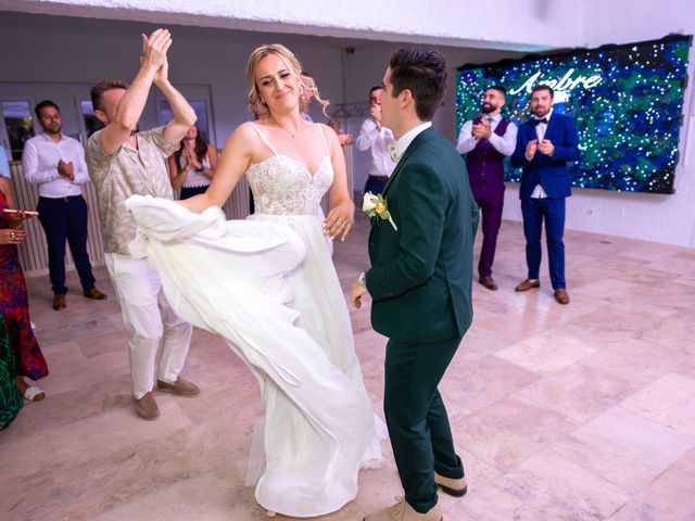 Le mariage de Hugo et Ambre à Marseille, Bouches-du-Rhône 39