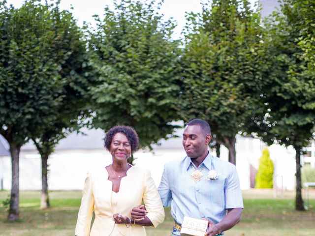 Le mariage de Cédric  et Sylvie à Voisins-le-Bretonneux, Yvelines 8