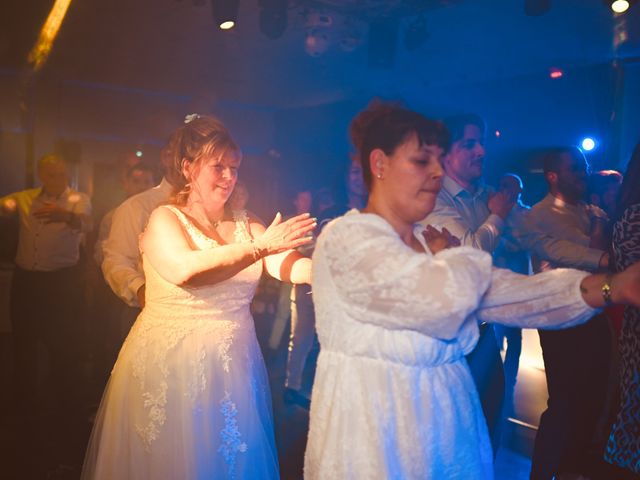 Le mariage de Yanik et Véronique à Agde, Hérault 97