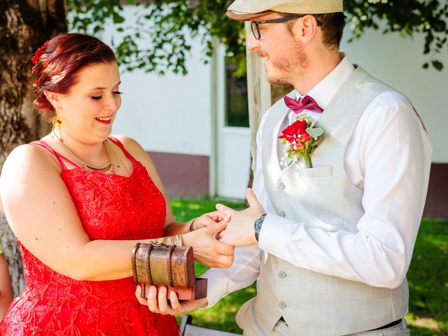 Le mariage de Thibaut et Léa à Le Haut-Bréda, Isère 39