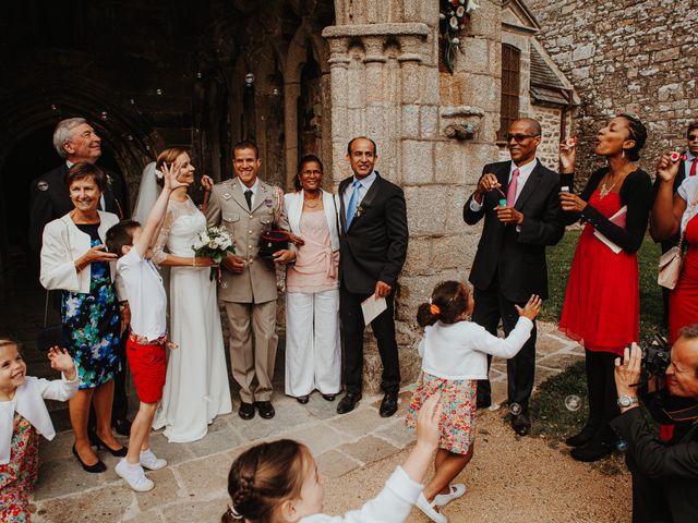 Le mariage de John et Camille à Lanloup, Côtes d&apos;Armor 10