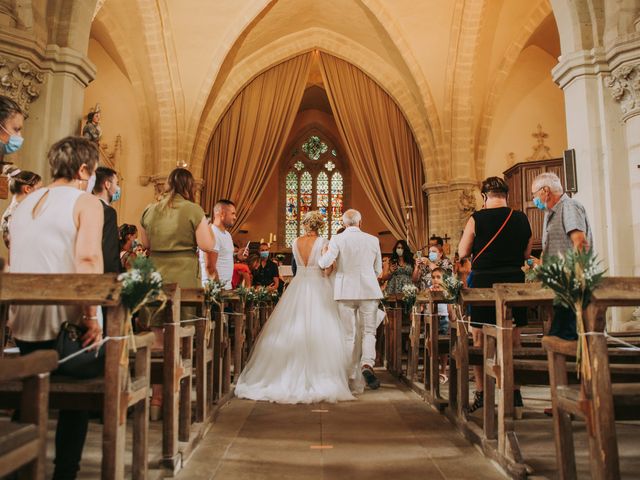 Le mariage de Sébastien et Marlène à La Roche-en-Brenil, Côte d&apos;Or 11