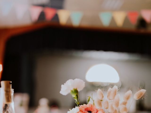 Le mariage de Quentin et Camille à Coulonges, Charente Maritime 18