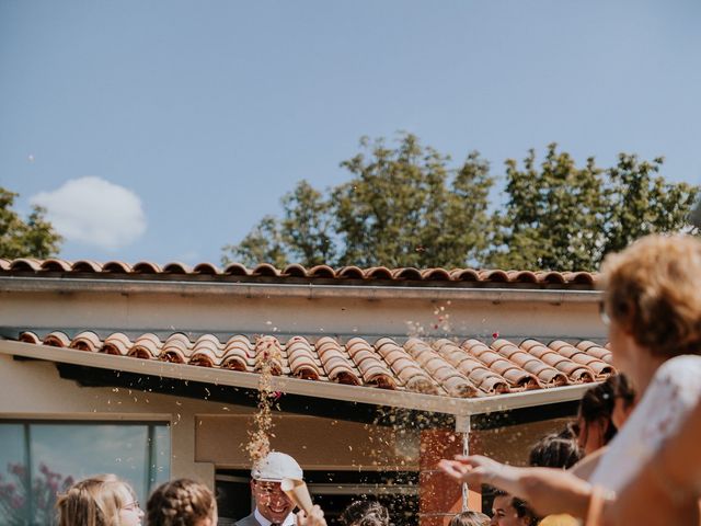 Le mariage de Quentin et Camille à Coulonges, Charente Maritime 32