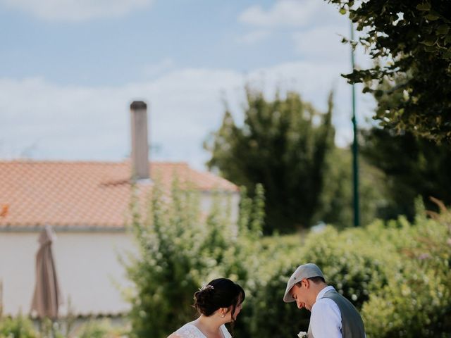 Le mariage de Quentin et Camille à Coulonges, Charente Maritime 47