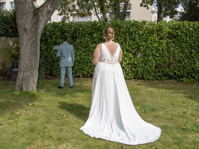 Le mariage de Omar et Amandine à Vexin-sur-Epte, Eure 1