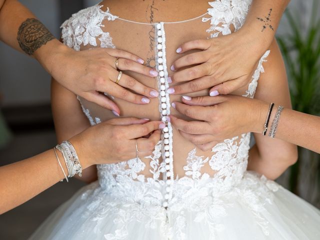 Le mariage de Greg et Aurelie à Eyguières, Bouches-du-Rhône 1