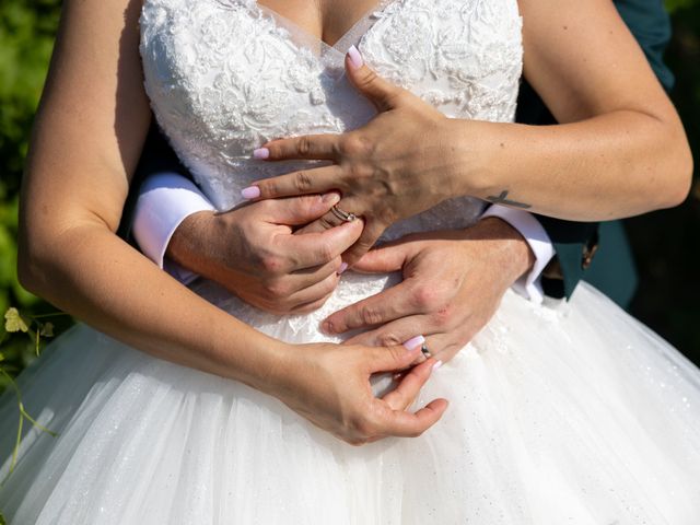 Le mariage de Greg et Aurelie à Eyguières, Bouches-du-Rhône 20