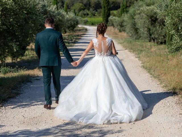Le mariage de Greg et Aurelie à Eyguières, Bouches-du-Rhône 22