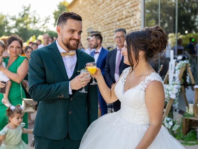 Le mariage de Greg et Aurelie à Eyguières, Bouches-du-Rhône 26