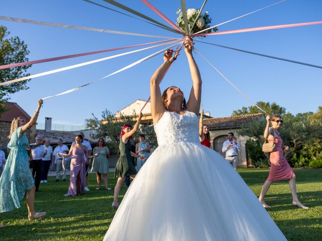 Le mariage de Greg et Aurelie à Eyguières, Bouches-du-Rhône 32