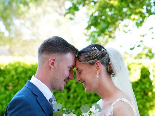 Le mariage de Alexandre et Molly à Jouques, Bouches-du-Rhône 12