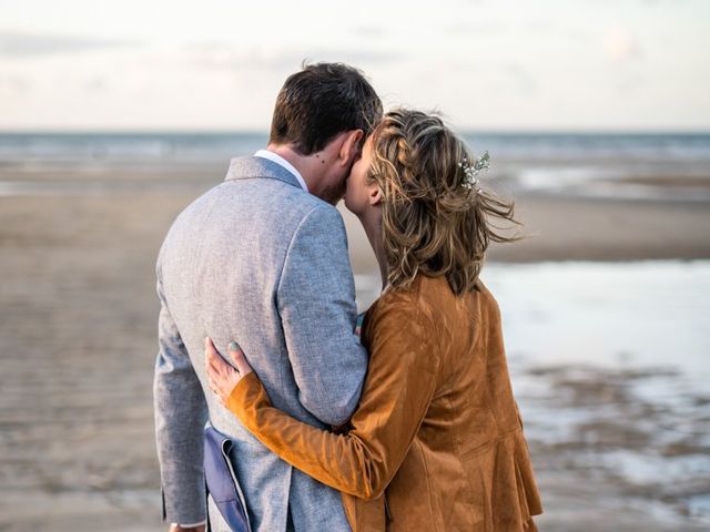 Le mariage de Davide et Flavie à Merville-Franceville, Calvados 17