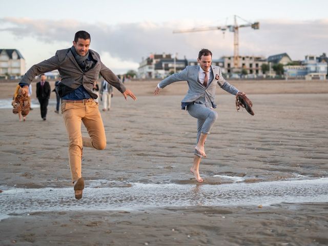 Le mariage de Davide et Flavie à Merville-Franceville, Calvados 24