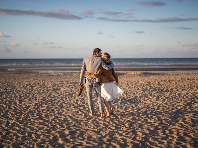 Le mariage de Davide et Flavie à Merville-Franceville, Calvados 29