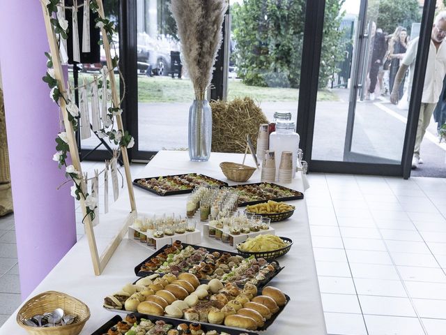 Le mariage de Lucas et Coralie à Montois-la-Montagne, Moselle 14